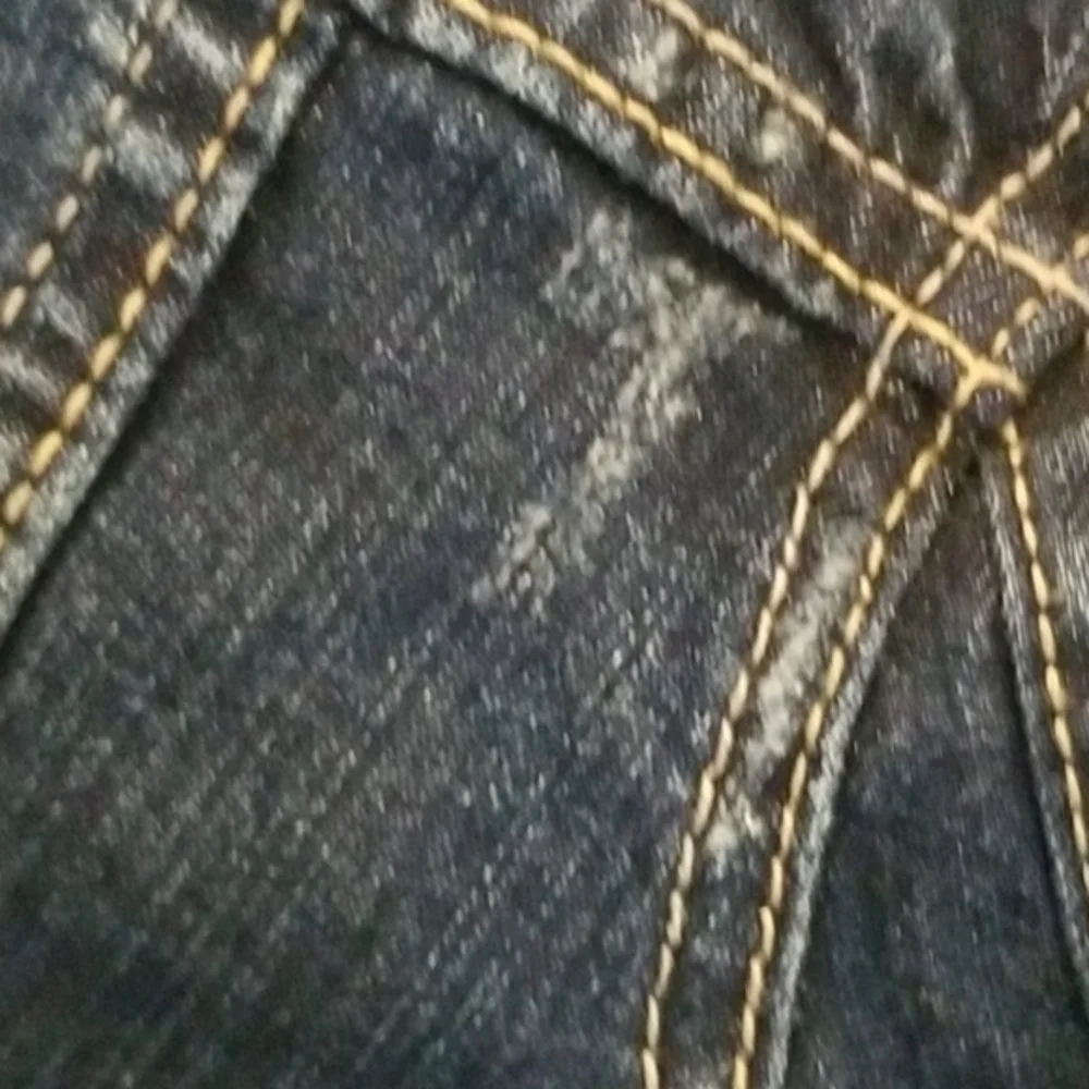 Gap 1969 jean jacket distressed small‎